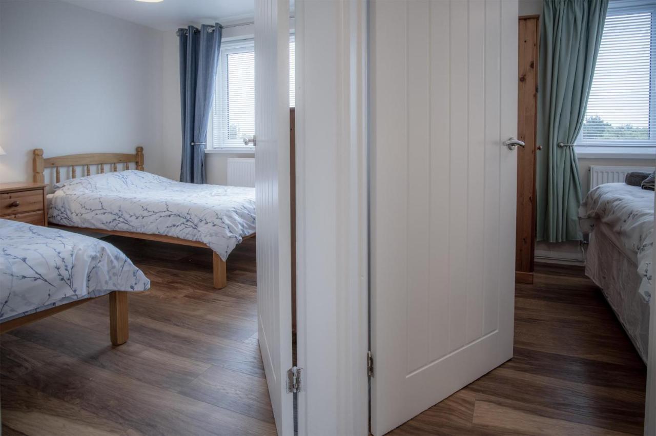 Seawinds - 2 Bedroom Bungalow - Pentlepoir Kilgetty Kültér fotó